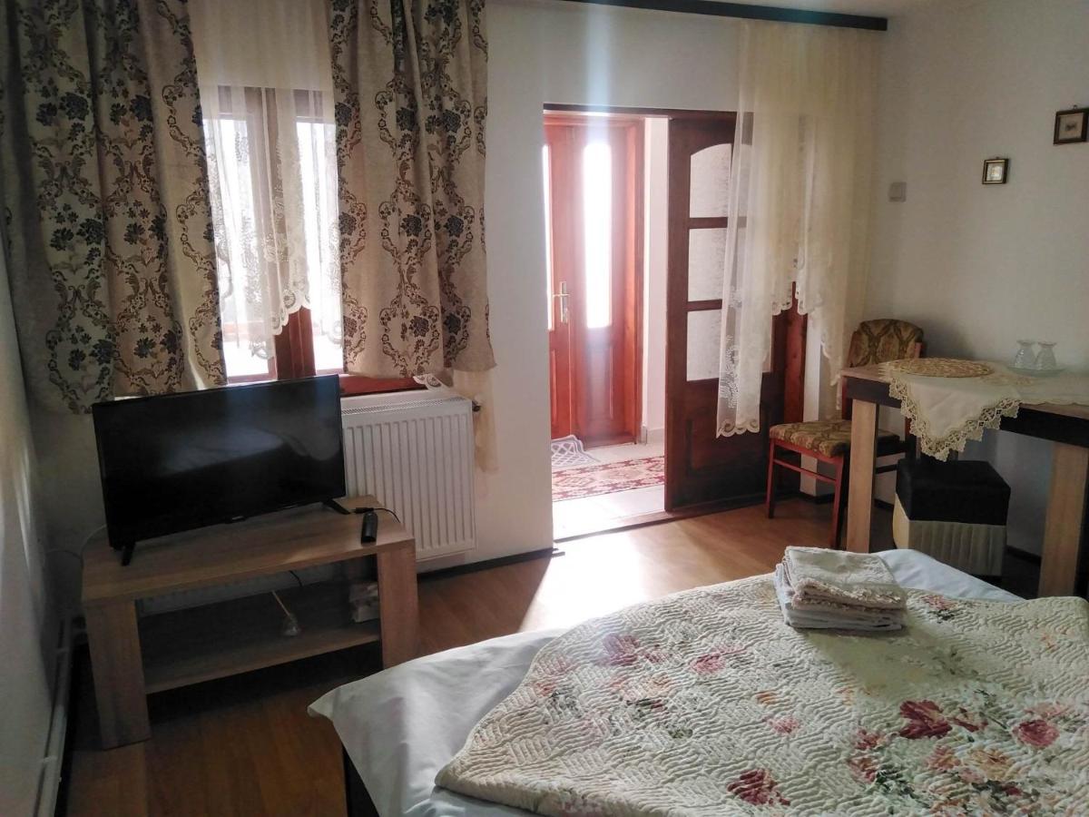 Bed and Breakfast Casa La Agapia Esterno foto